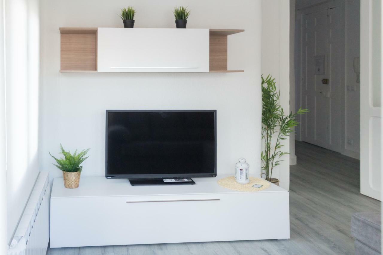 Apartamento Del Sueno Con Aire Acondicionado โลโกรโญ ภายนอก รูปภาพ